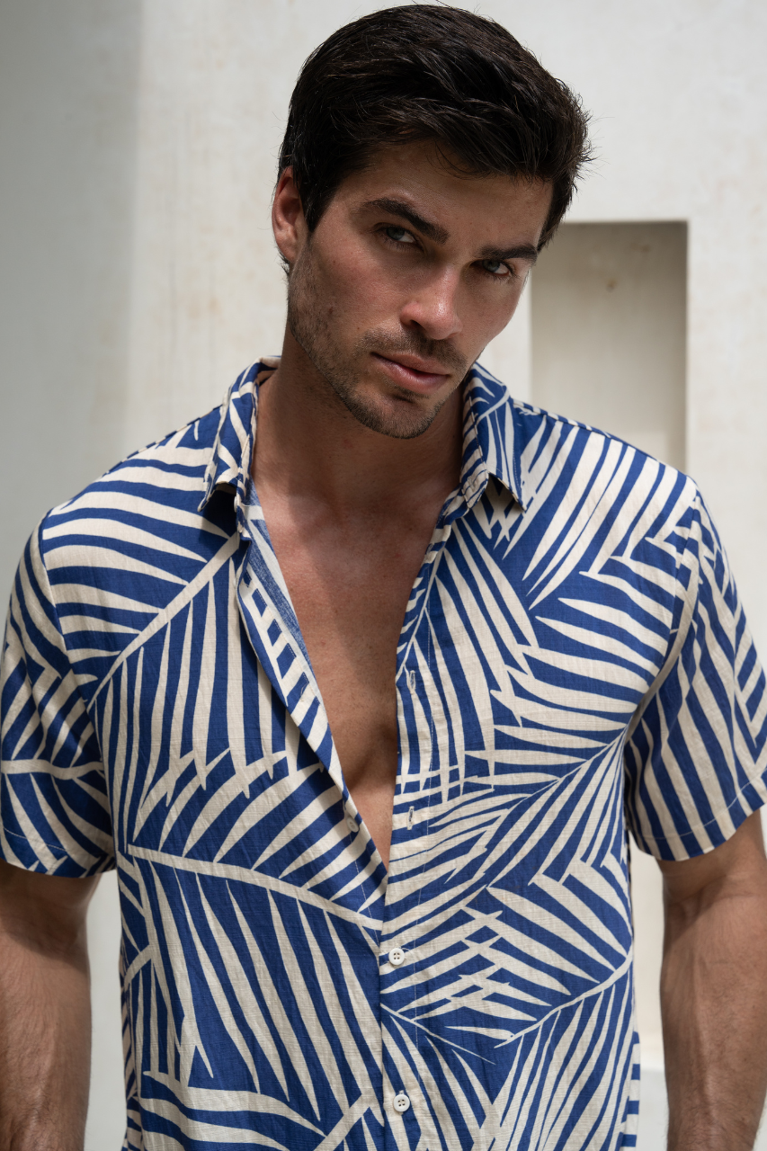 CHASE SHIRT - BLUE PALM - 26_80c61c37-c8da-48d4-9e51-9d43fd69eb6a