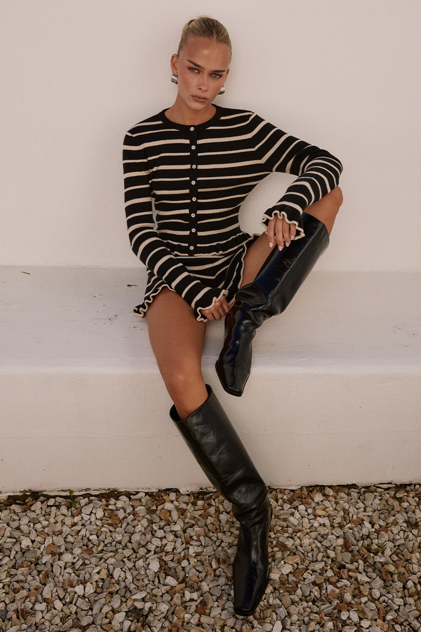 DONNA KNIT HOT SHORT - BLACK/CREAM - DONNALONGSLEEVEKNITTOPXDONNAKNITHOTSHORT-BLACKCREAM-06