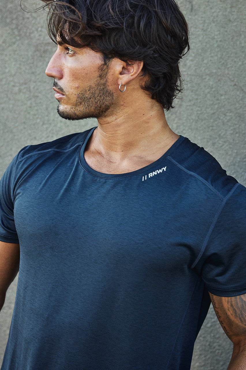 FLASH FITTED SHORT SLEEVE TOP - CHARCOAL