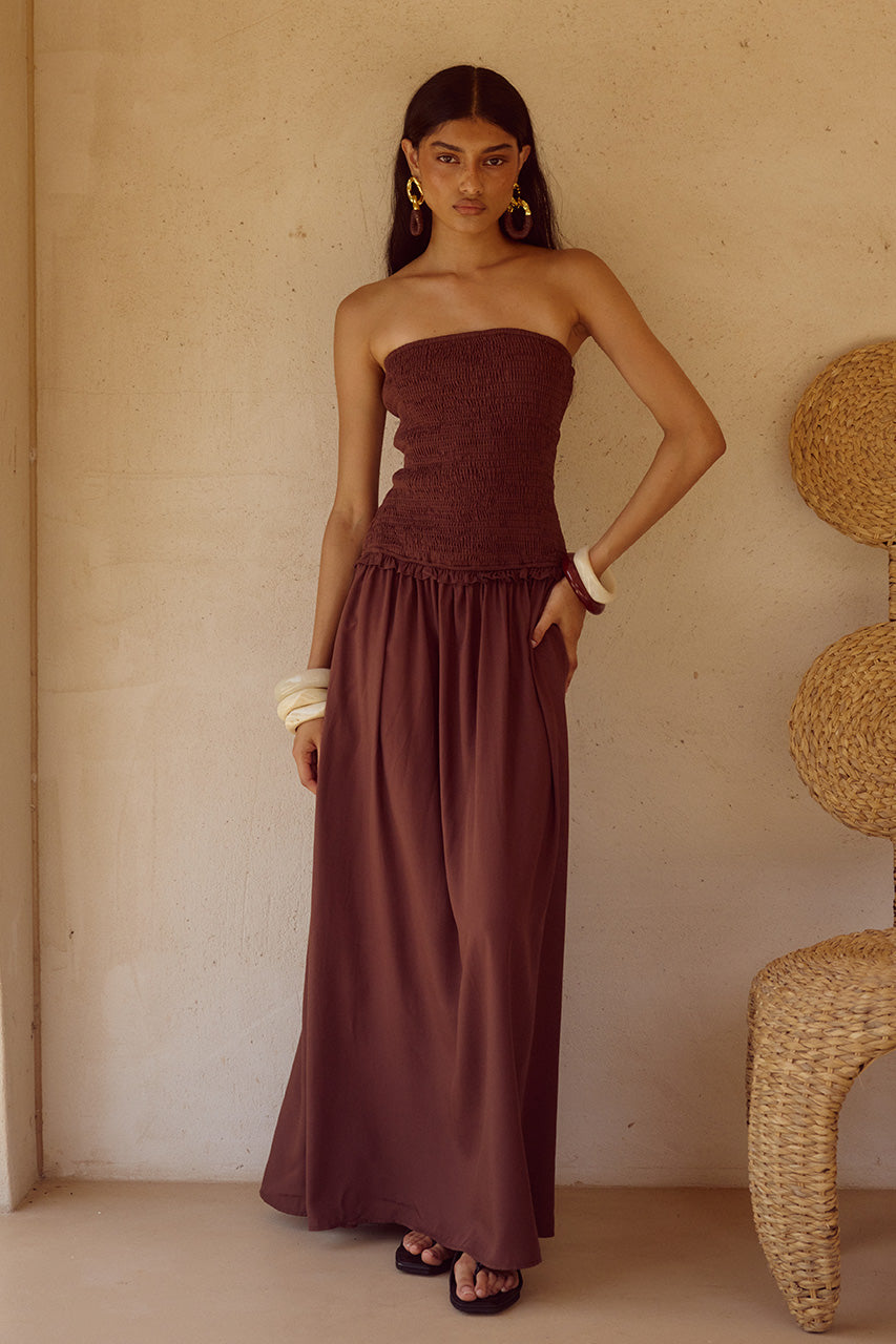 FLEUR SHIRRED STRAPLESSS MAXI DRESS - CHOCOLATE