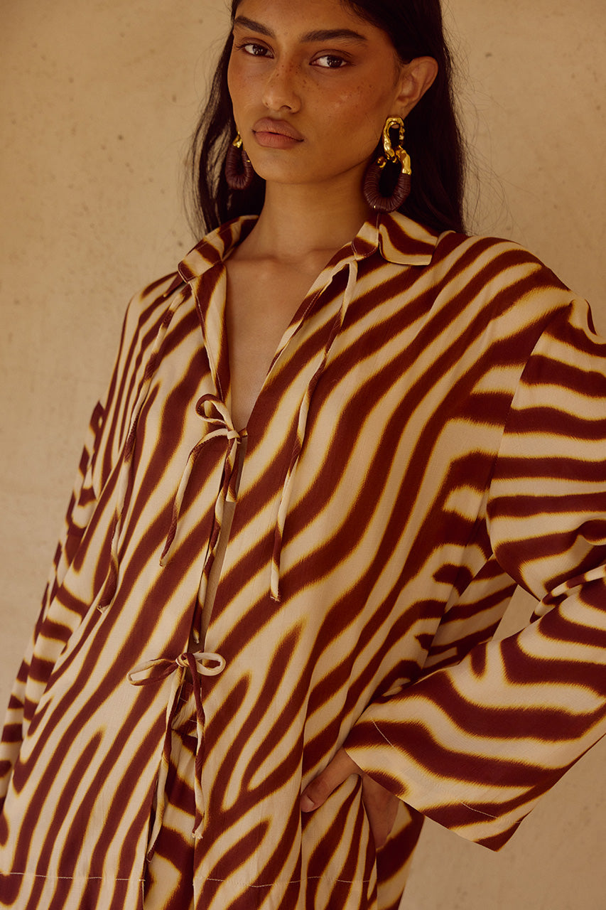 MONTIE TIE FRONT SLEEVED SHIRT - MONTIE CHOC - MONTIESHIRTMONTIEPRINTxMONTIESHORTMONTIEPRINT_3