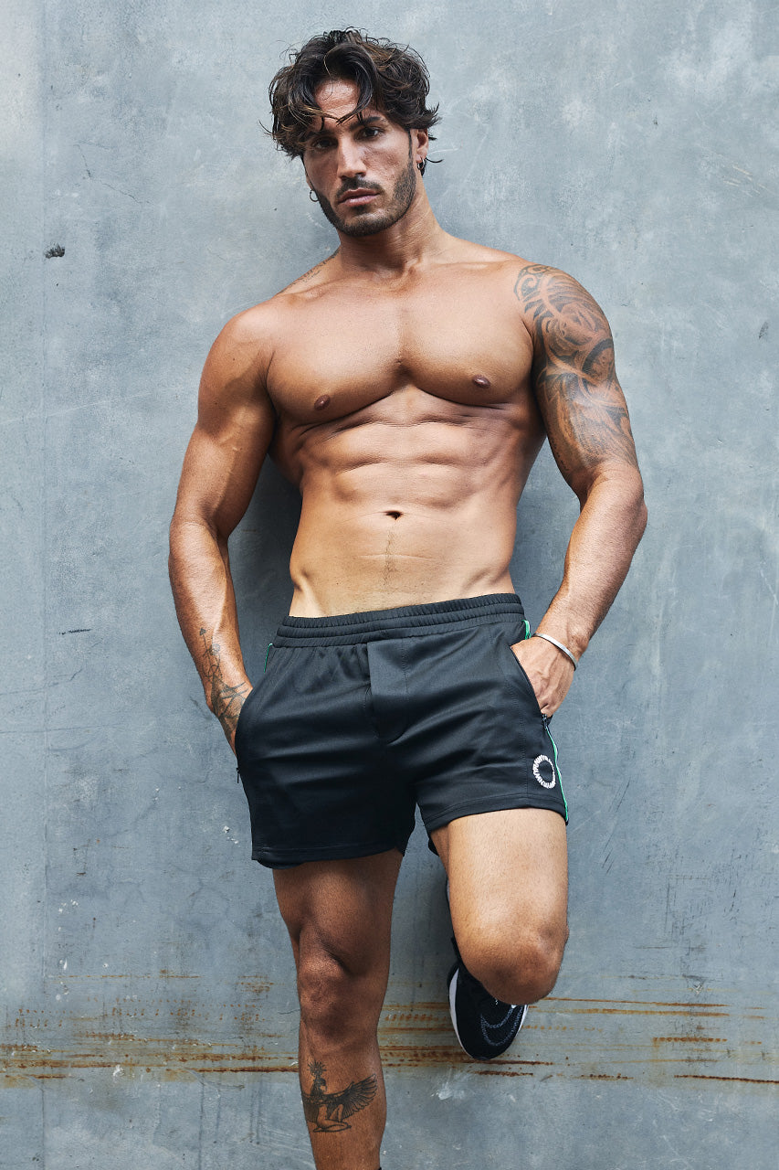 PAXTON ELASTIC WAIST SHORTS - BLACK