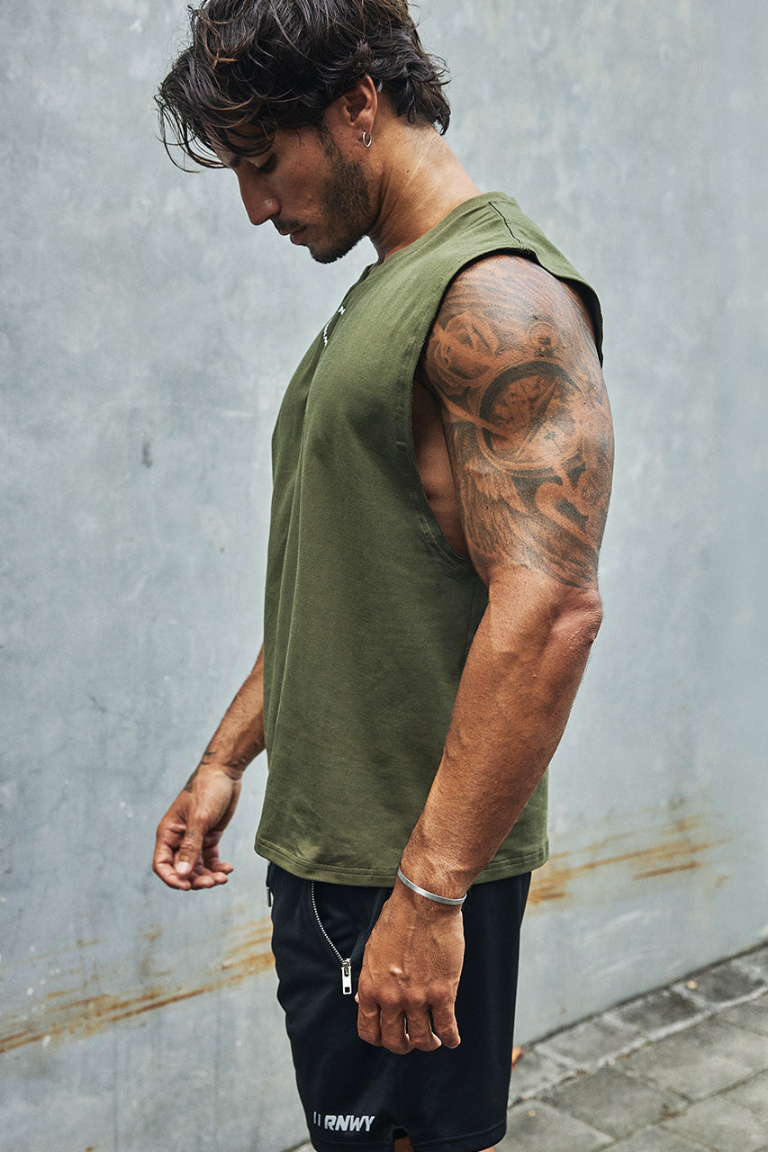RNWY CREST FITTED TANK TOP - KHAKI