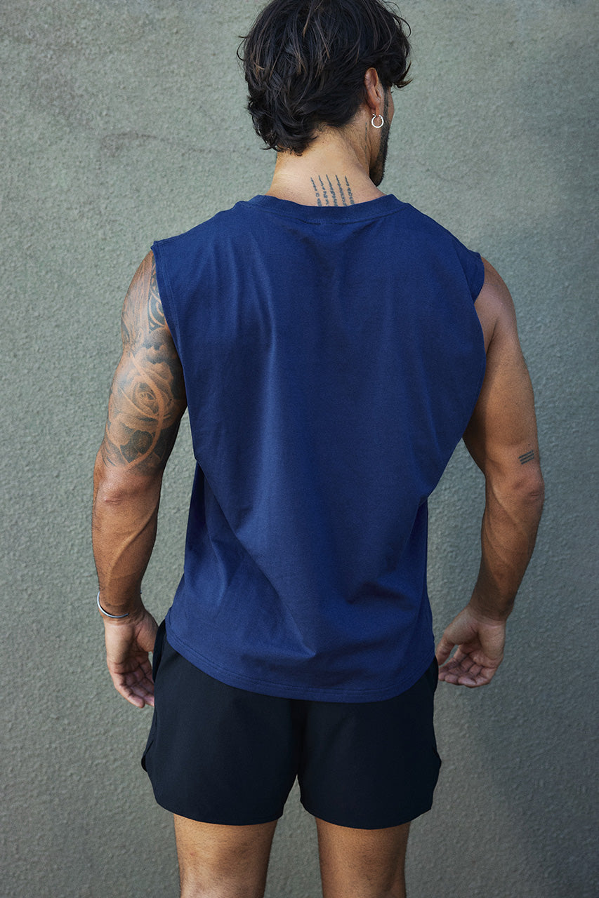 RNWY CREST FITTED TANK TOP - NAVY