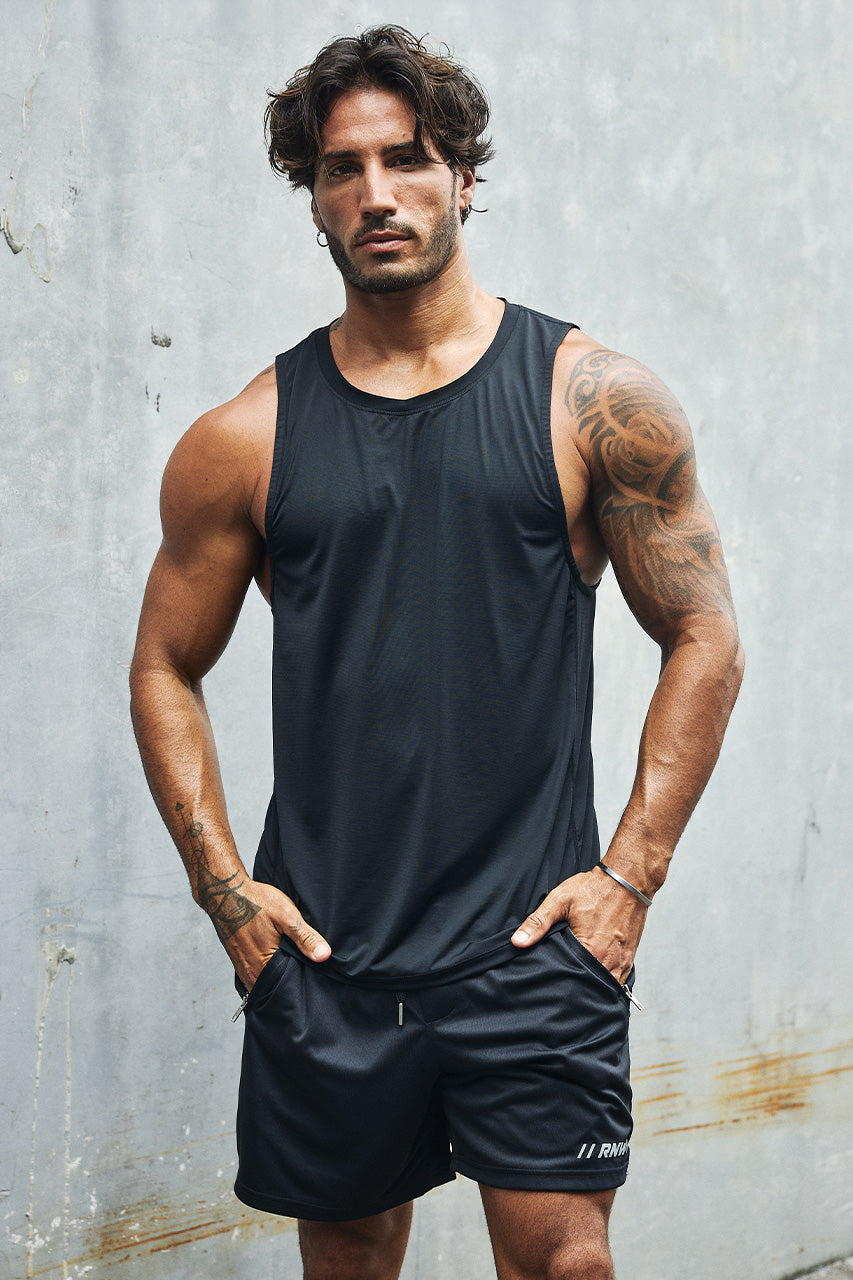 RUNAWAY MUSCLE TANK TOP - BLACK
