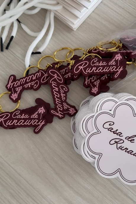 KEY TO MY HEART JELLY KEYCHAIN - CHERRY/MUSK