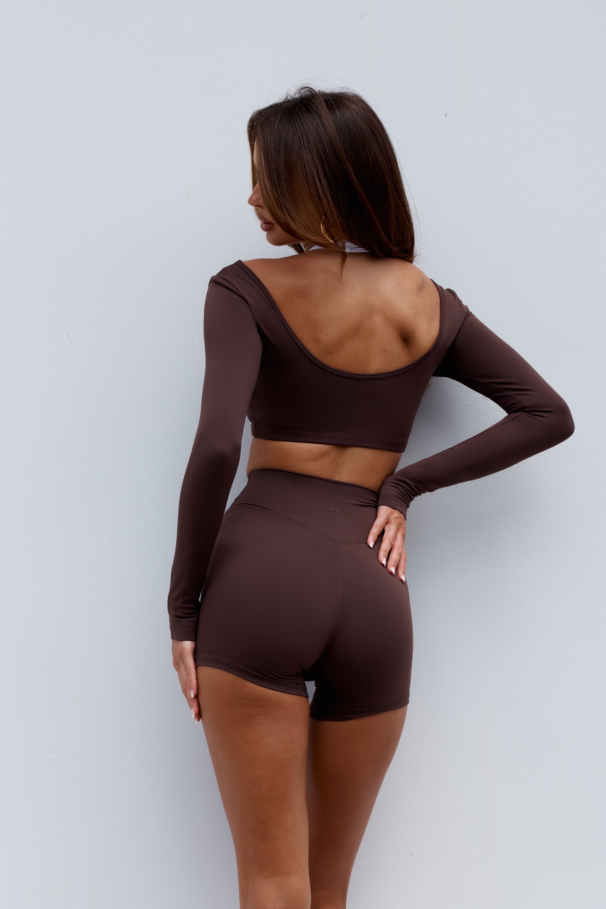 TANISHA LONG SLEEVE CROP TOP - CHOCOLATE - TANISHALONGSLEEVECROPTOPxZENCONTOURBIKESHORTS-CHOCOLATE_12