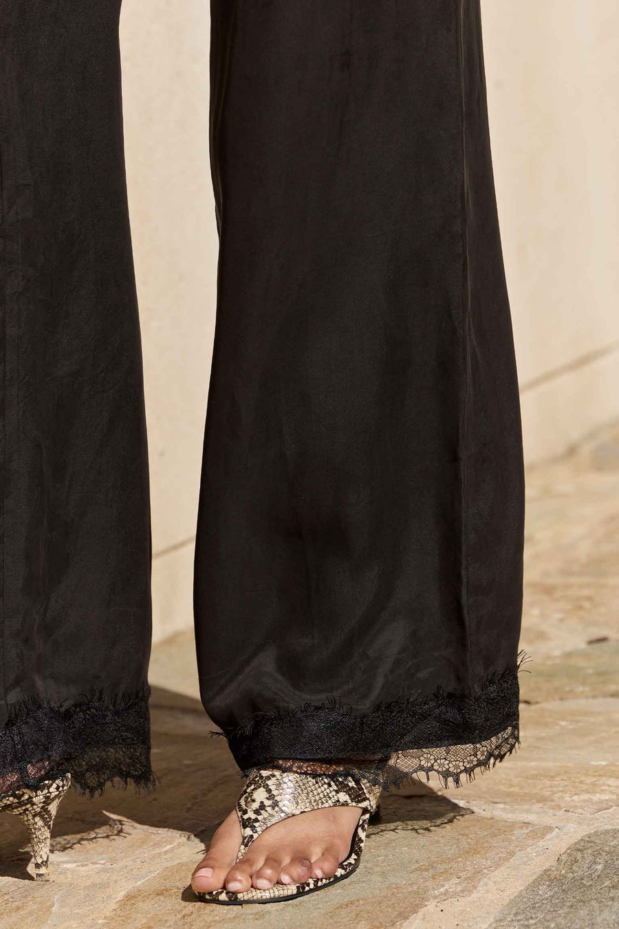 TANYA LOW WAISTED PANT - BLACK