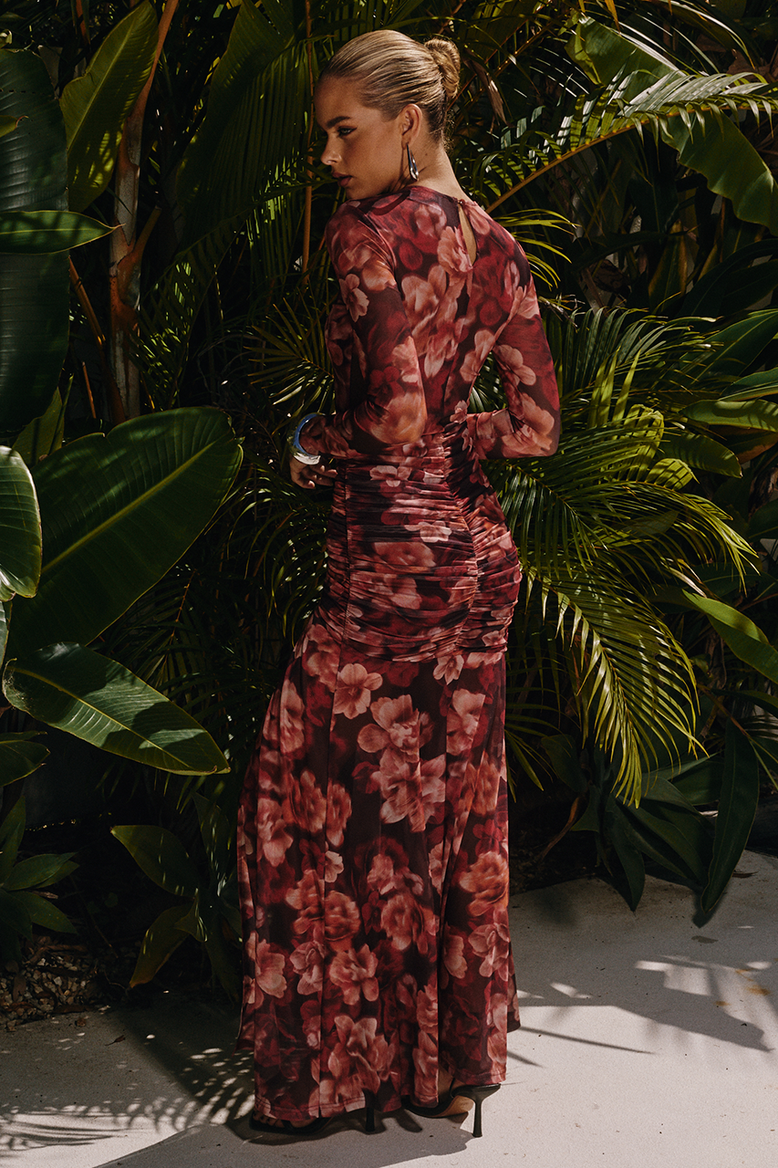 LUCINDA MAXI DRESS - WINE FLORAL - WEBRESIZED42_805383eb-5094-4edf-9c5a-686c7126134f