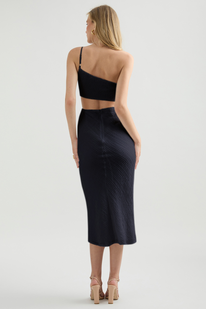 Norah Midi Dress - Black - WEBRESIZED72_b27c7204-1998-41f5-a807-0640e69dd34b